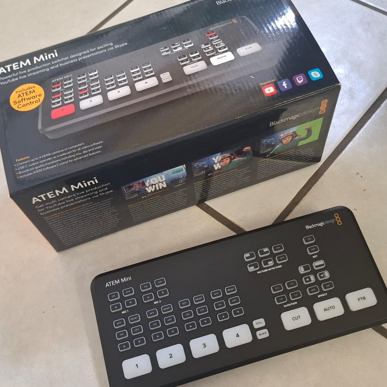 Blackmagic Caméscopes: Set Blackmagic Pro 4K + Objectif Olympus + Blackmagic Atem – D'occasion à Yvorne par PBR-R 6