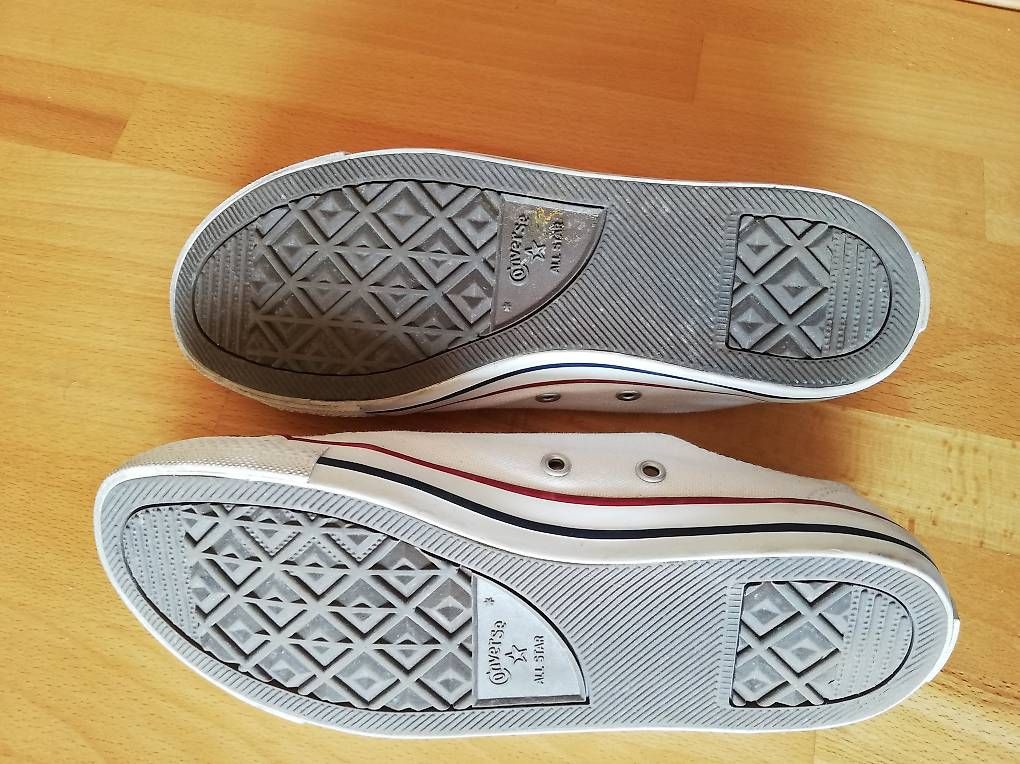 Chaussures hommes: Converse Chuck Taylor all star unisex dainty basic low – D'occasion à St. Gallen par m_l_6qbp 4