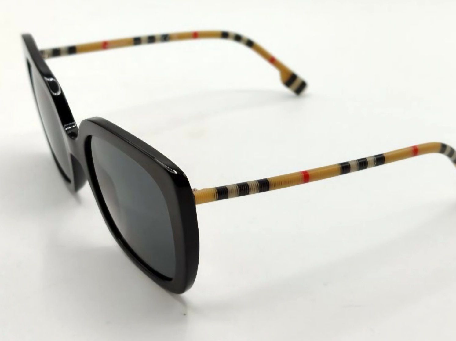 Burberry Brillen & Gläser: Burberry - B 4323 - Sonnenbrille,neu – Neu und originalverpackt aus Bad Ragaz von Coma.67 3