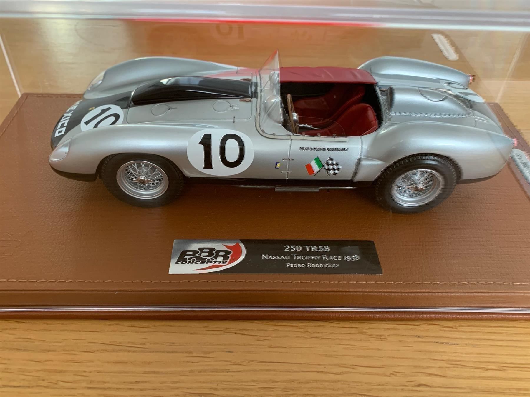 Modellini d'auto: Ferrari 250 Testarossa  silber 1/18  BBR – Nuovo e nell'imballaggio originale da Stein AR venduto da Krabbe2 5