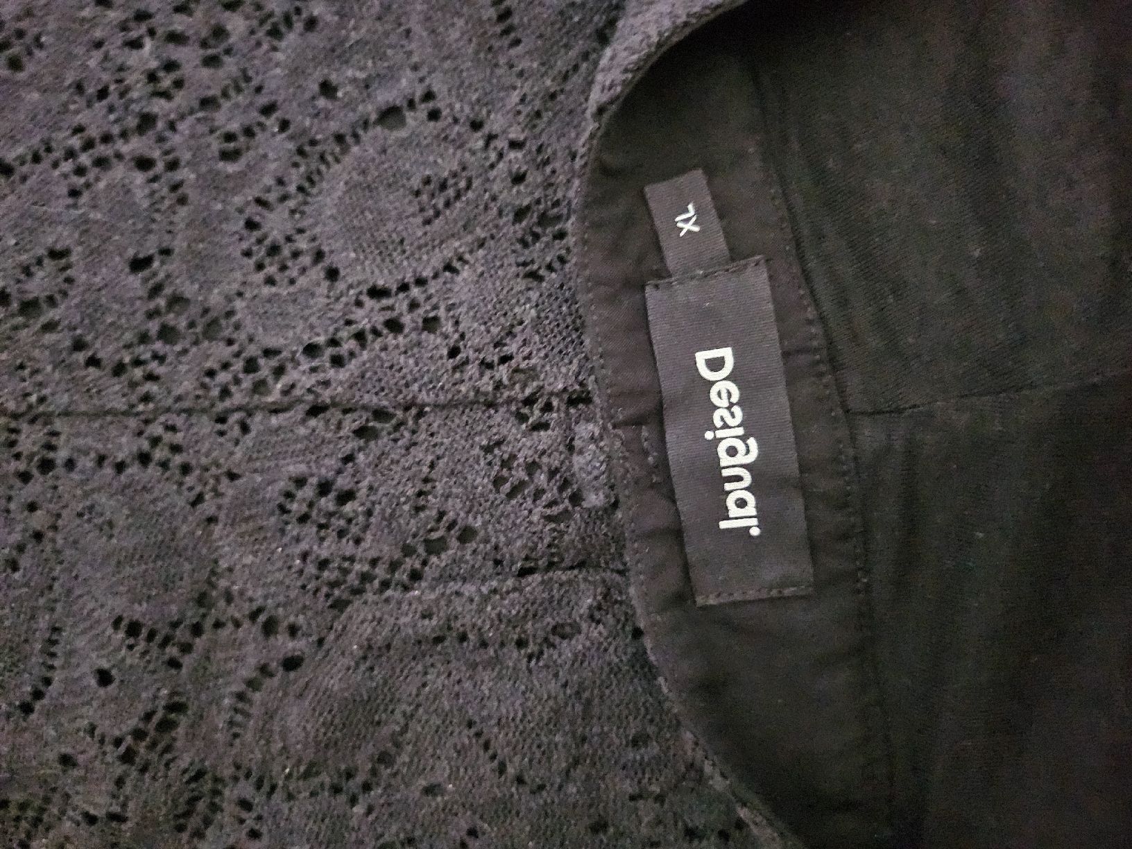 Desigual Pantaloni: Joli short neuf dentelle – Nuovo e nell'imballaggio originale da La Tour-de-Peilz venduto da mar_2r26 1