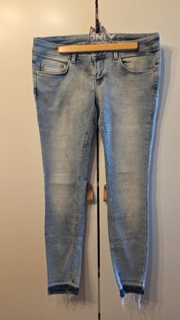 Damen Jeans ONLY blaue Grösse 29/32 neuwertig