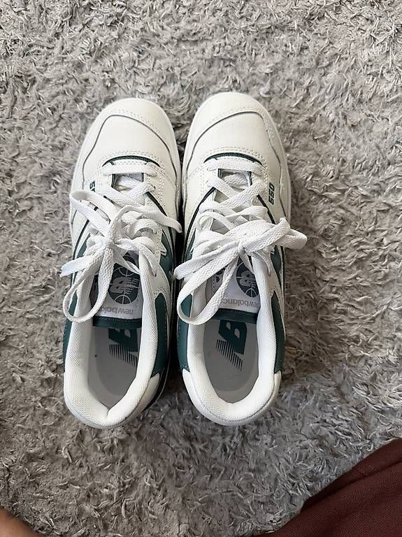 Scarpe da donna: NEW BALANCE 550 SNEAKER – Usato da Hölstein venduto da Pivu 1