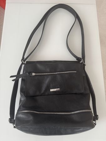Schwarze Handtasche/Rucksack 2in1