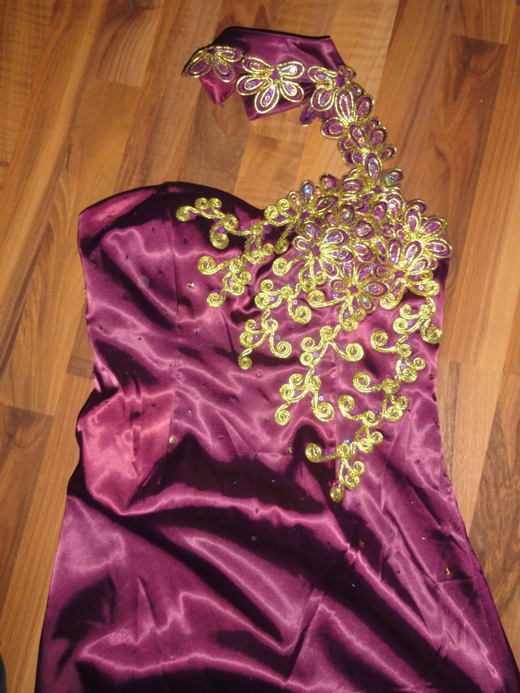 Kleider: WUNDERSCHÖNES FESTKLEID GR. S *** – Neu (gemäss Beschreibung) aus Uetendorf von bibibop 2