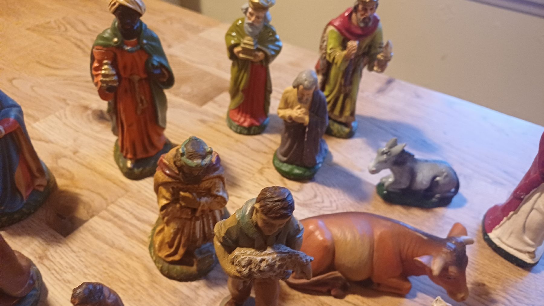 Statuette: 54 Antike Krippenfiguren – Usato da Flawil venduto da Pinkmalibu 1