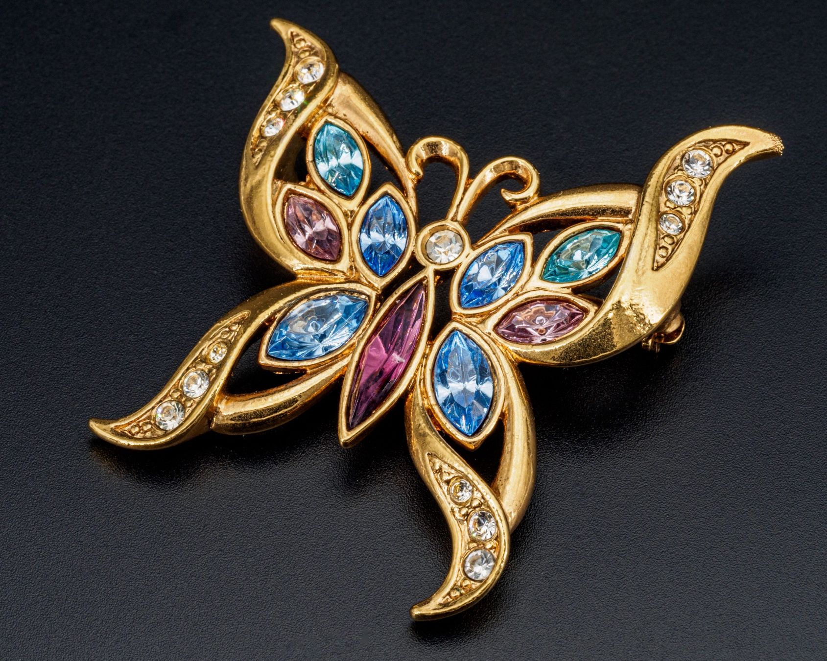 Broschen & Nadeln: Vintage Brosche; Schmetterling – Gebraucht aus Zürich von nostalgic_treasures