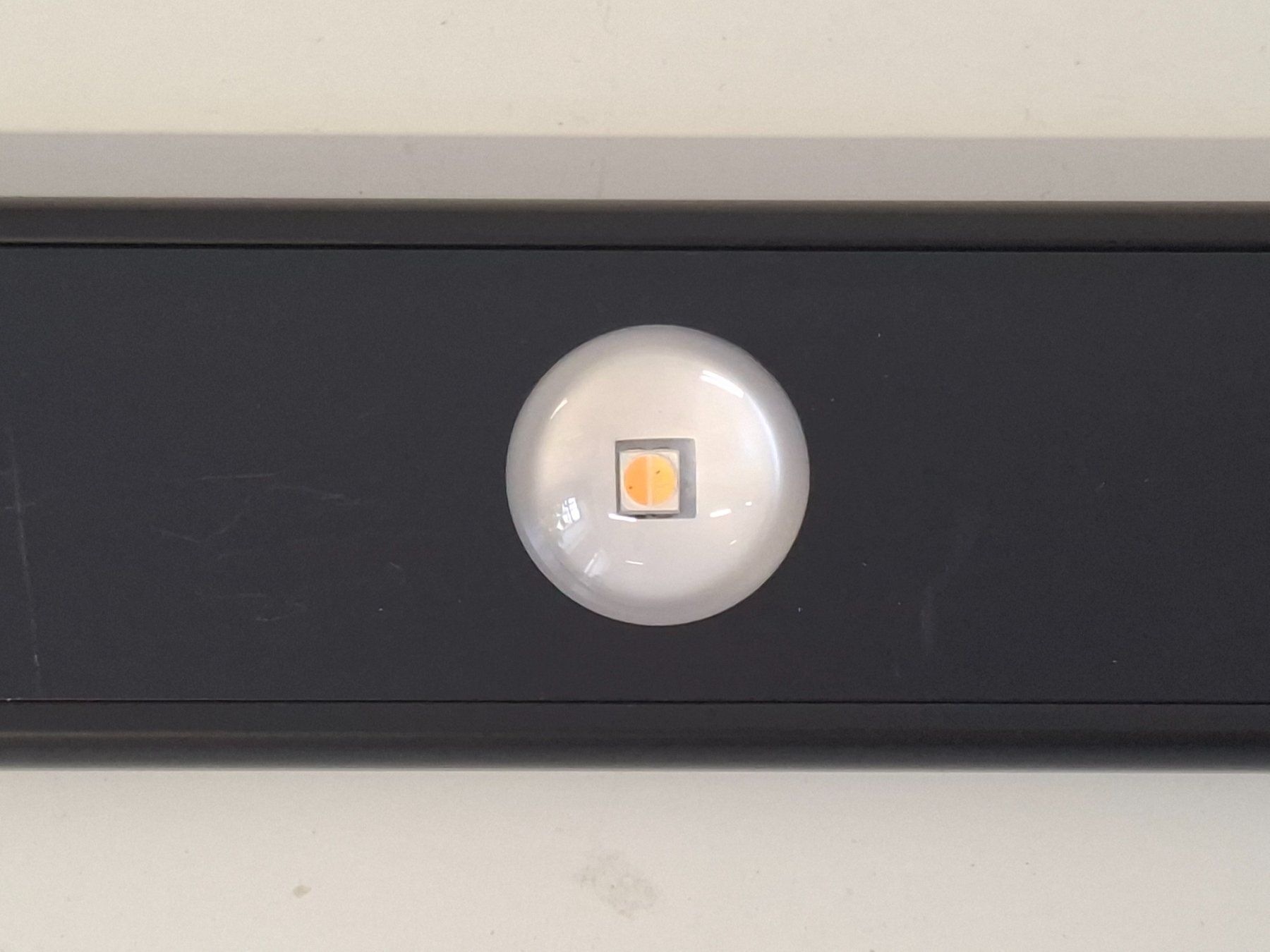 Lampade: "Intelligent Light" LED-Lichtleiste, schwarz – Usato da Wettingen venduto da Wendemarket 2
