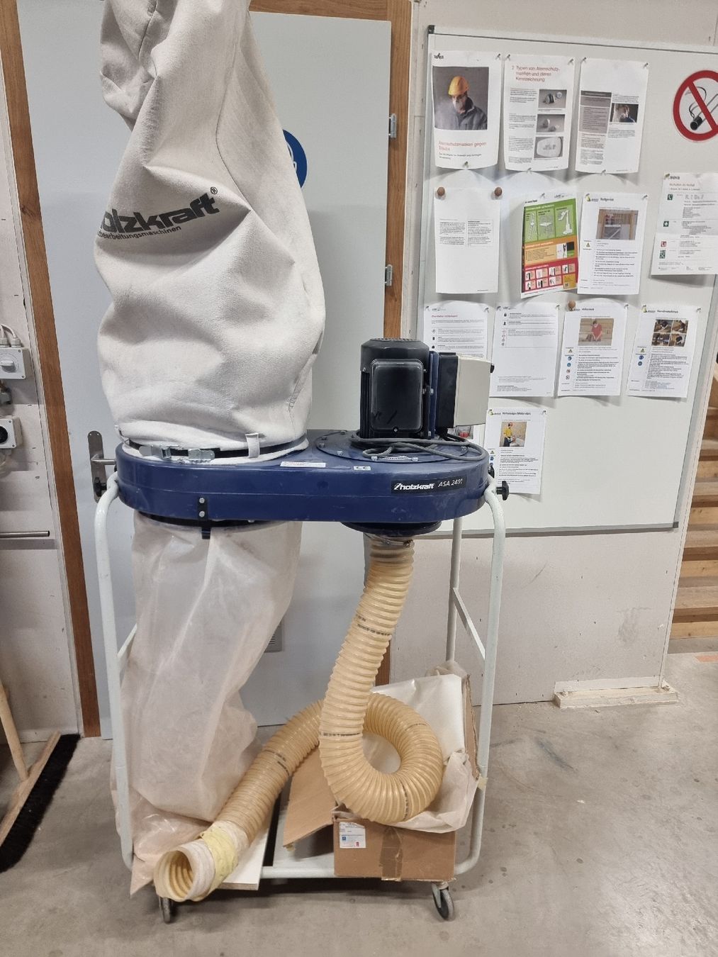 Bernardo Alle Maschinen: Absauganlage Spanabsaugung Holzkraft ass 2401 – Gebraucht aus Haldi b.Schattdorf von Franz7134 2