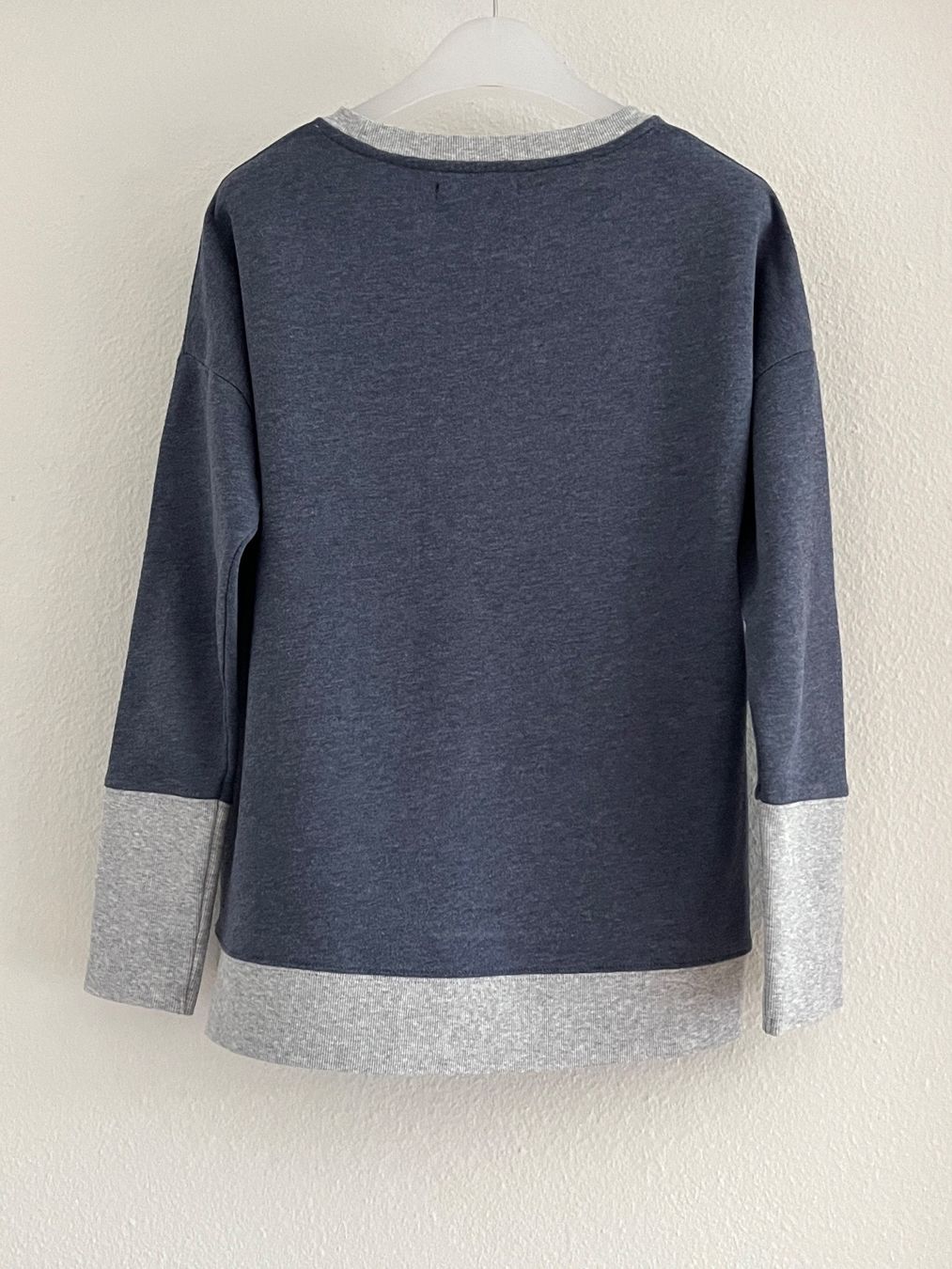 Maglioni & Felpe: 68 lässiges Pullover-Sweatshirt- Größe S – Usato da Kilchberg ZH venduto da Simple.Life 1