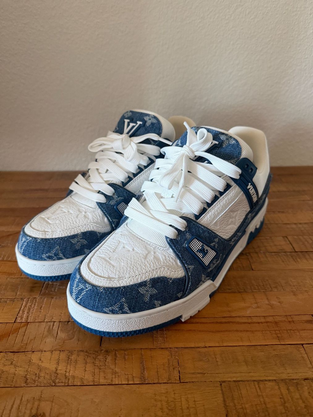 Louis Vuitton Scarpe da uomo: Louis Vuitton LV Trainer Denim Blue Gr.39 – Nuovo (secondo la descrizione) da Zürich venduto da flexzhr 1