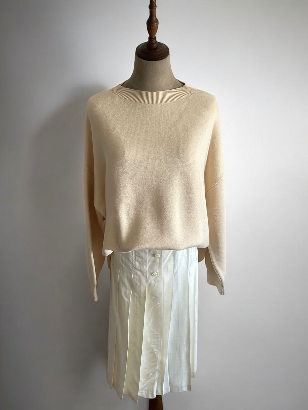 Closed Pullover & Sweatshirts: CLOSED Oversize Pullover Gr. XS Beige/Gelb – Gebraucht aus Zürich von Recode.Fashion