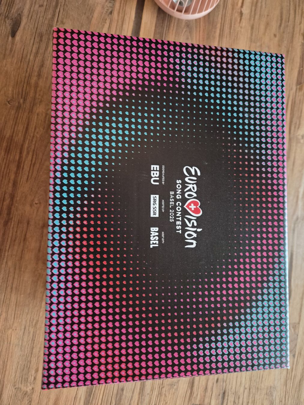 Tutte le decorazioni: Eurovision Song Contest Box 2025 – Nuovo (secondo la descrizione) da Sternenberg venduto da Jussi_7
