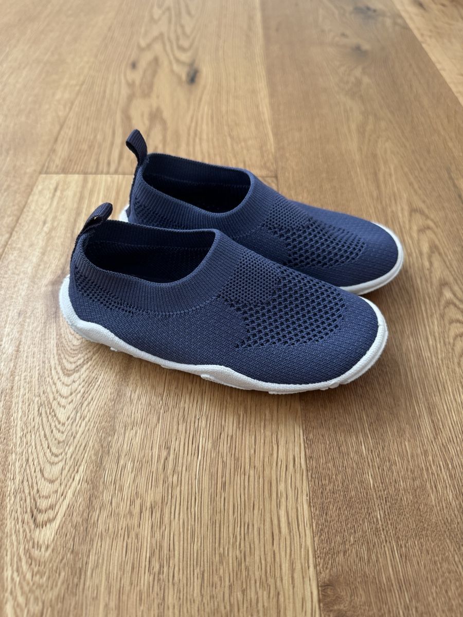 Sterntaler Scarpe per ragazzi: Kinder Sterntaler Wasserschuh, Gr. 25/26 – Usato da Interlaken venduto da fbnscl