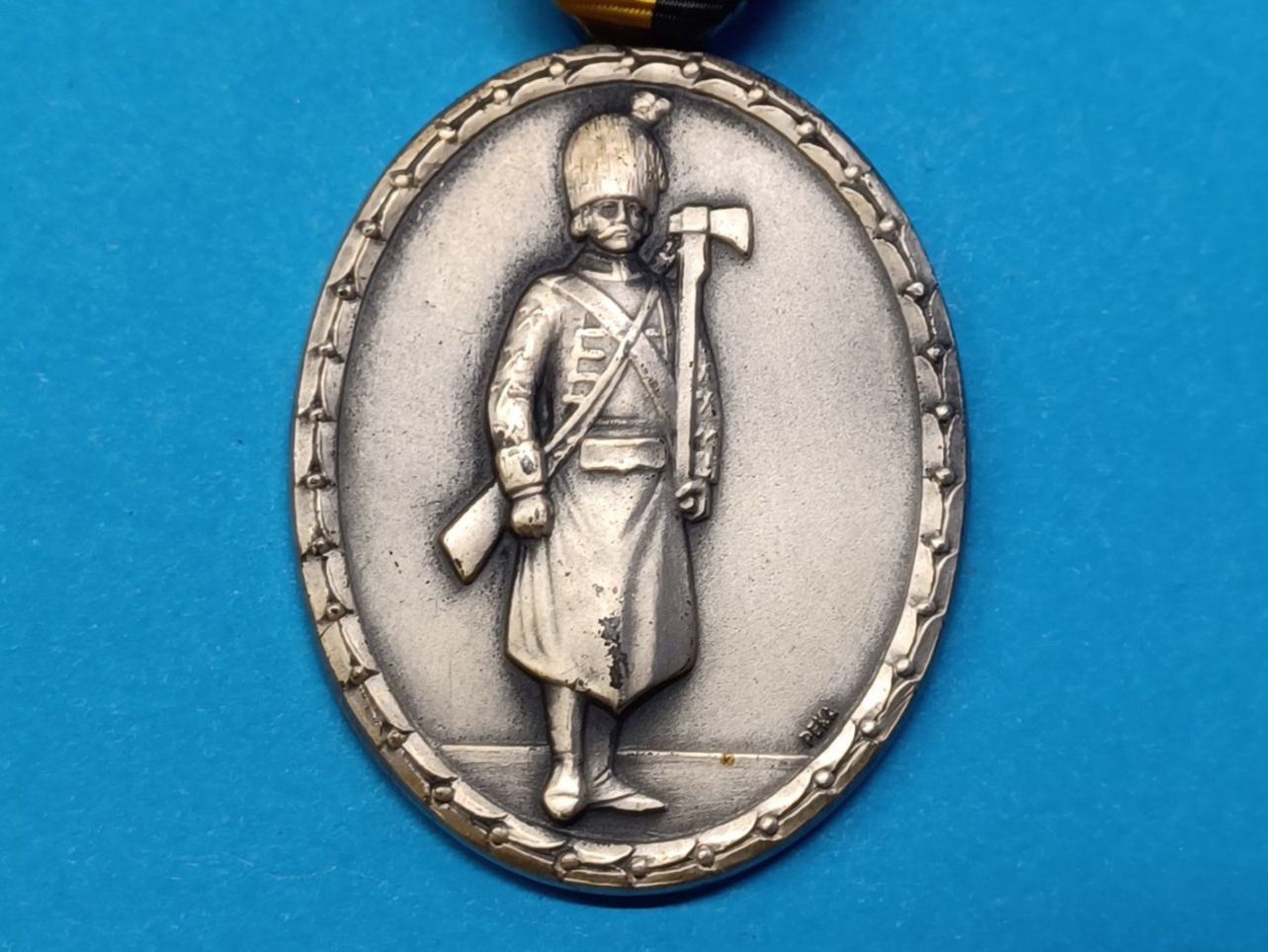Medaglie: Sapeur - Soldat  (K33) – Usato da Schwanden GL venduto da Suvorov