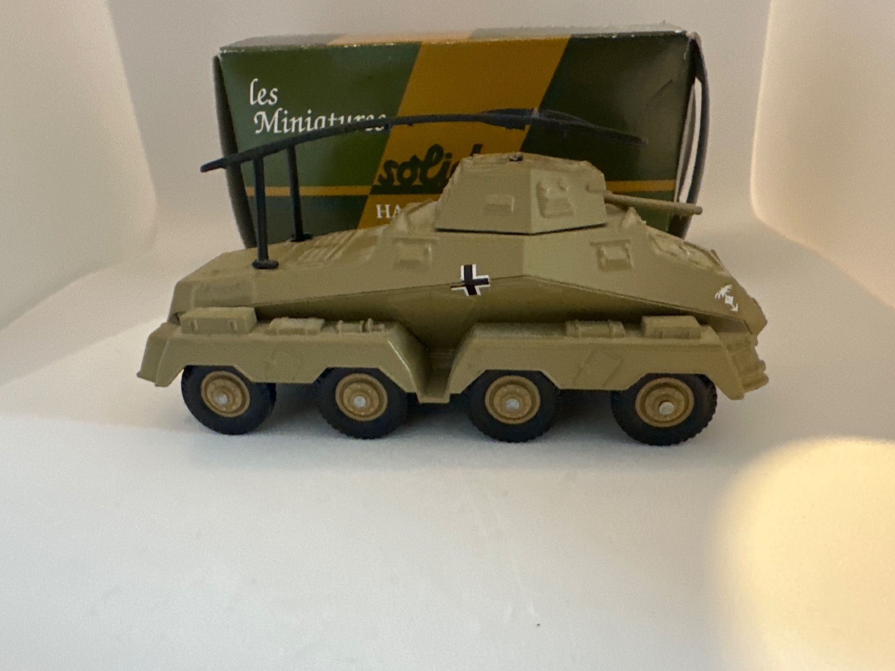 Kit di modellismo & Modellini statici: solido Bussing-Nag SD KFZ 232 – Usato da St-Légier-Chiésaz venduto da EvaVDRiviera 3