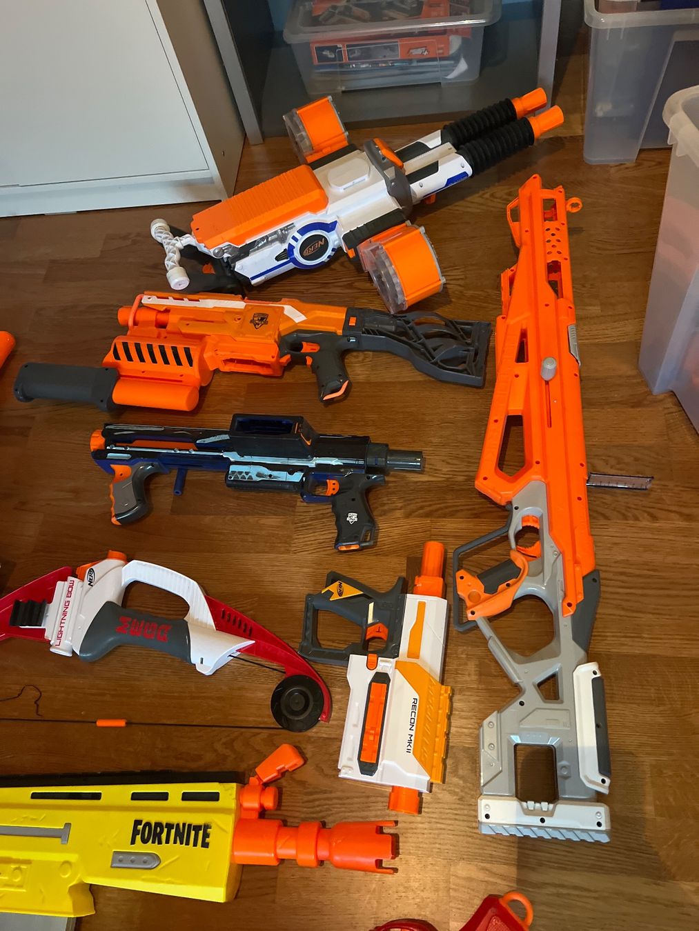 Nerf Giocattoli: Nerf Sammlung 10 Waffen! – Usato da Egg b. Zürich venduto da SwissTradingAgency 7