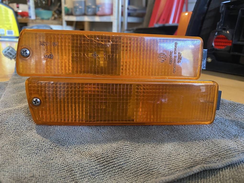 Alle Autoersatzteile: komplette Blinker zu VW Golf/Jetta 2 original – Gebraucht aus Escholzmatt von fatattack13