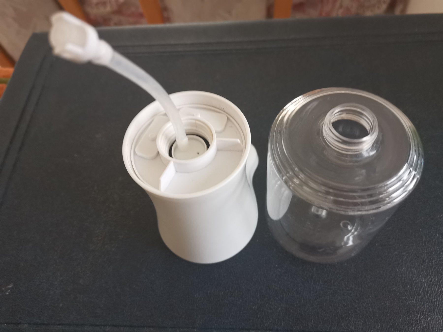 Autres pour la gastronomie & hôtellerie: Distributeur de savon mousse / Seifen Schaum Spender – D'occasion à Courtepin par Marisou2 1