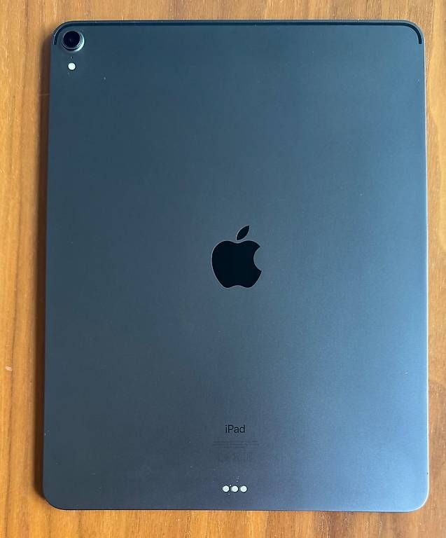 Apple Tablet PC: iPad Pro 12.9 + Tastatur + Pencil – Usato da Basel venduto da SMST 2