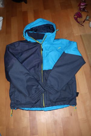 Winterjacke Technology Gr. 48 (Ein klein loch)