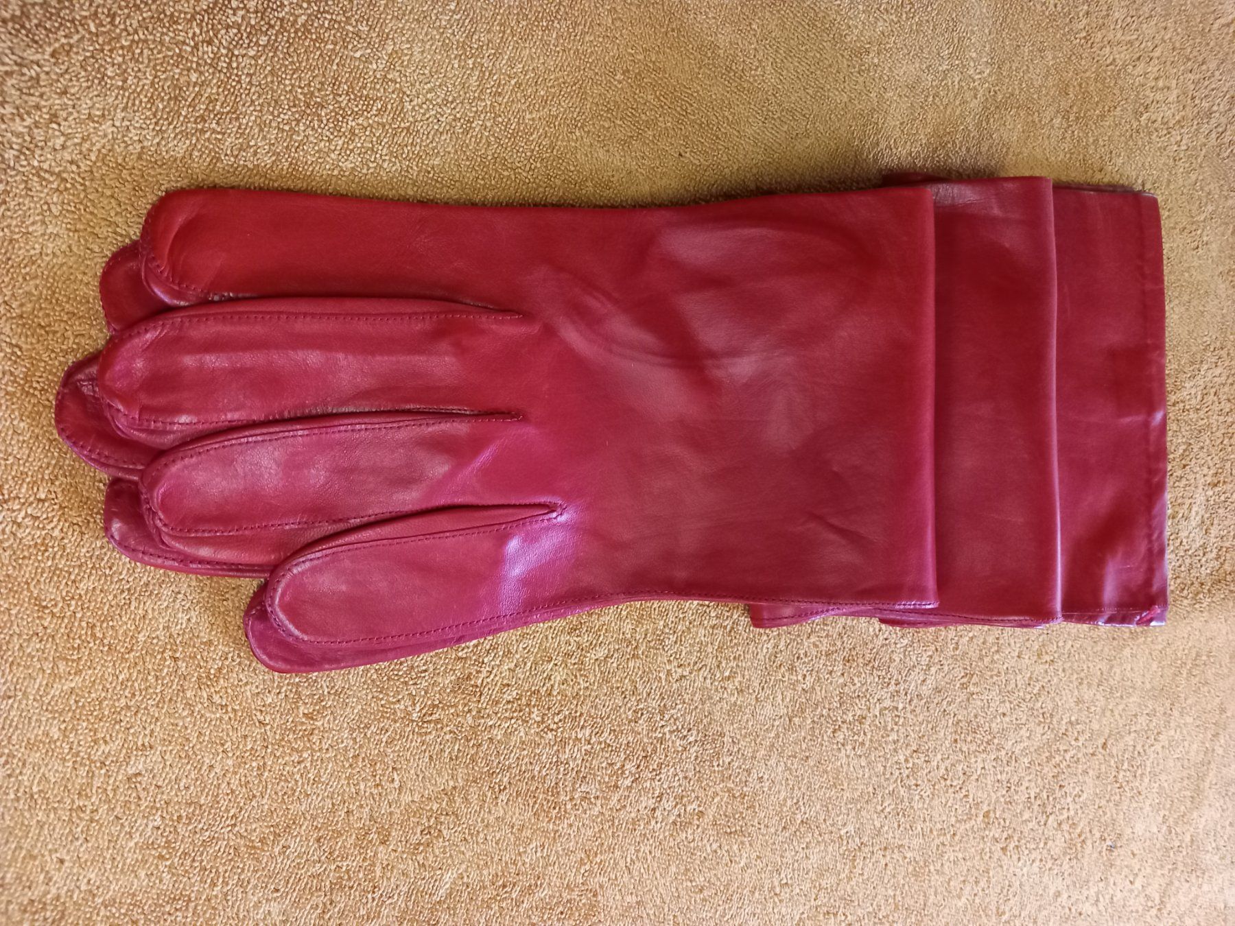 Guanti & manicotti: Gala/Opern Handschuhe Leder Gösse 9 1/2 oder Grösse 10 – Nuovo (secondo la descrizione) da Hochwald venduto da motowear-secondhand 1