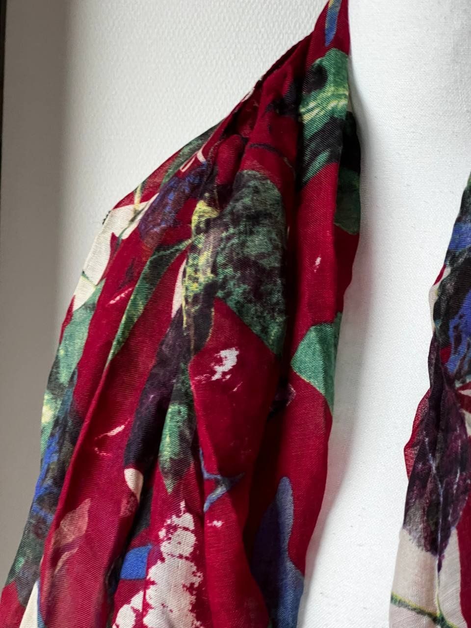 Foulard & Sciarpe: Schal Neuer – Nuovo e nell'imballaggio originale da Riehen venduto da ann_76jw 5