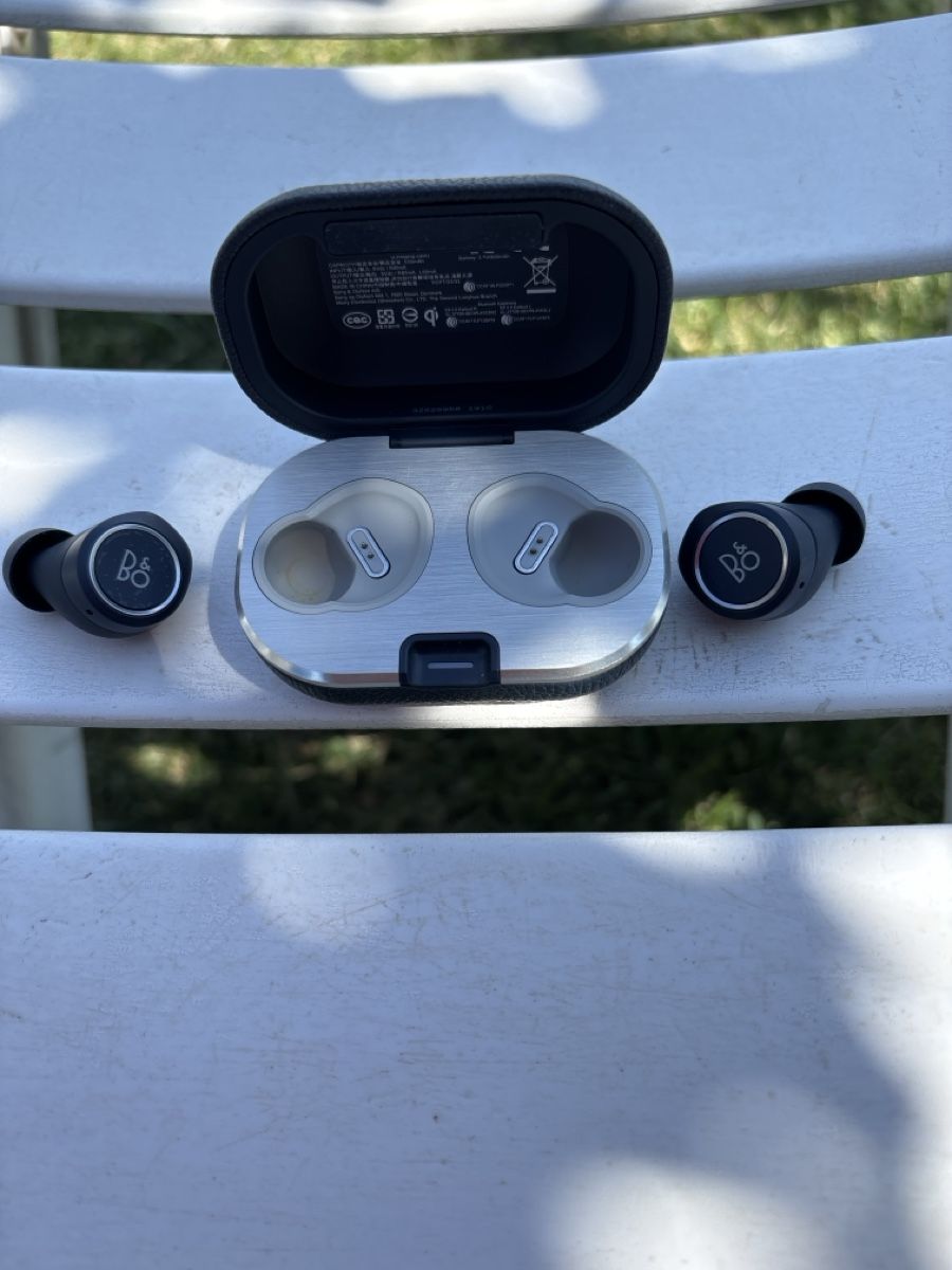 Bang & Olufsen Kopfhörer: B&O in ear Kopfhörer.  – Neu (gemäss Beschreibung) aus Dintikon von lo-ko 1