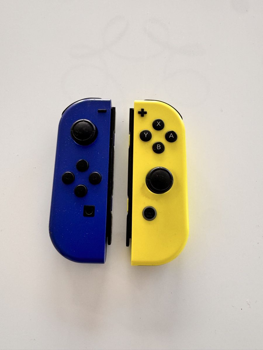 Nintendo Console: Nintendo Switch inkl. 5 Spiele & zusätzl. Joy-Con Controller – Usato da Ostermundigen venduto da Prinos 2