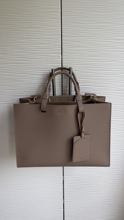 Furla Handtasche / Business-Tasche – Taupe – neuwertig