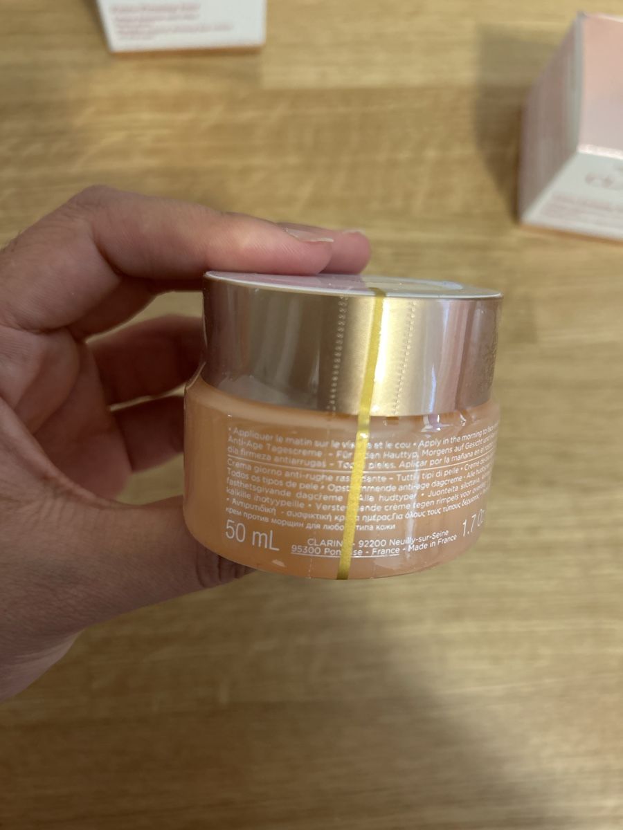 Clarins Gesichtspflege: Crème exta firming Clarins – Neu und originalverpackt aus Onex von lam_7fc9 4