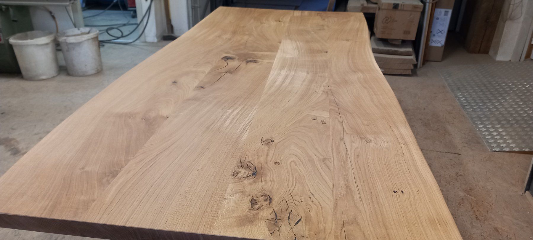 Tavoli: Schweizer Massivholztisch aus Eiche rustikal 260x110cm – Nuovo (secondo la descrizione) da Altishofen venduto da Rossi464 2