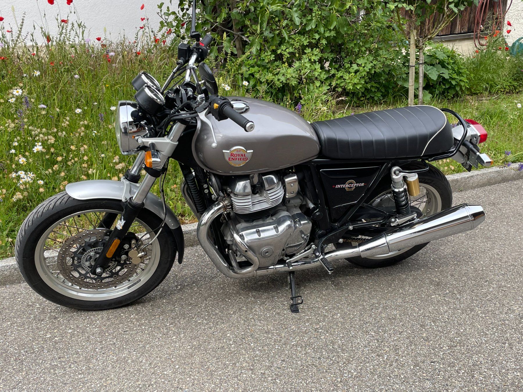 Royal Enfield Strada: Royal Enfield Interceptor 650 – Usato da Sünikon venduto da cgdr 2