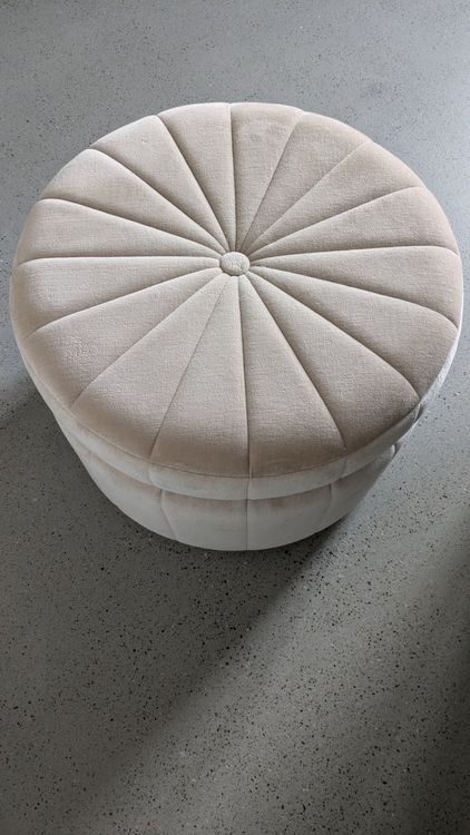Runder, eleganter Polsterhocker ohne Stauraum, beige 4