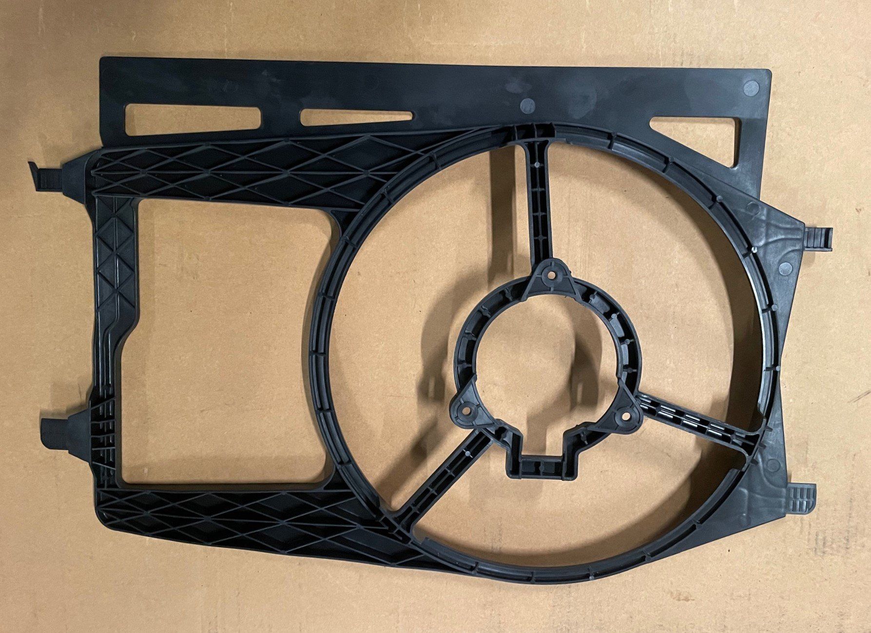 Mini Tutti pezzi di ricambio auto: Mini cooper Support ventilateur – Nuovo (secondo la descrizione) da Satigny venduto da rfo59 3