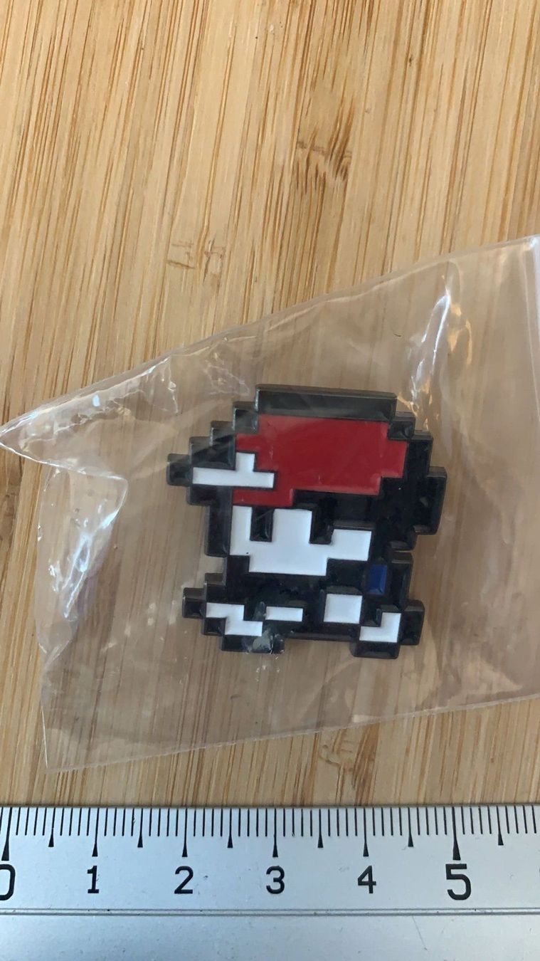 Placchette & Badge: Pin Pokemon Pixel – Nuovo e nell'imballaggio originale da Gebenstorf venduto da RetroFuture 3