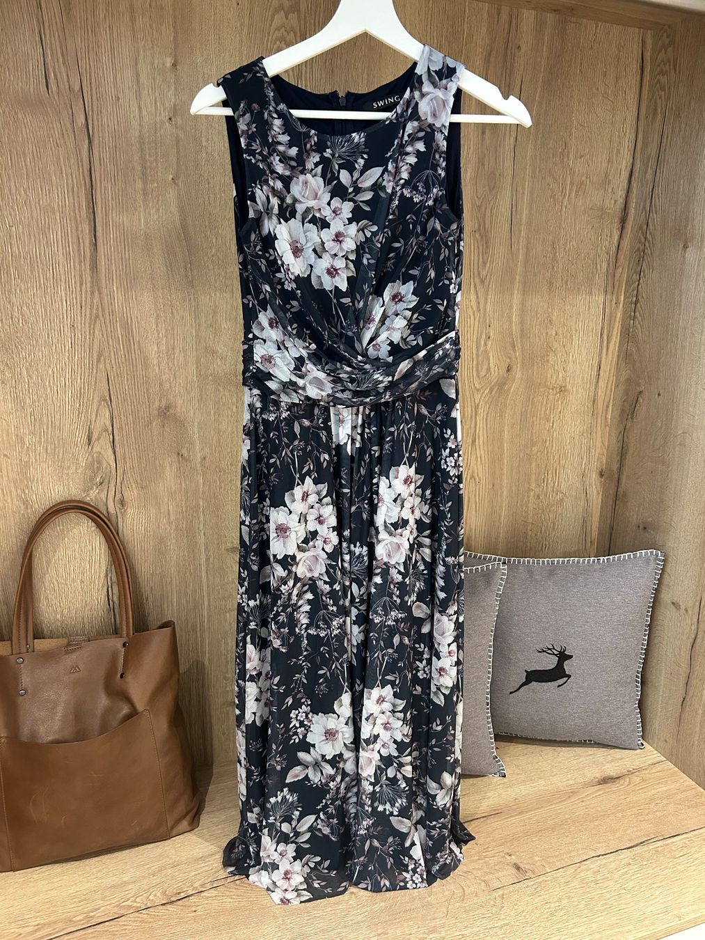 Vestiti: Neues Swingkleid Gr.34, NP 130Fr. – Nuovo (secondo la descrizione) da Diegten venduto da ste_pvd5 1