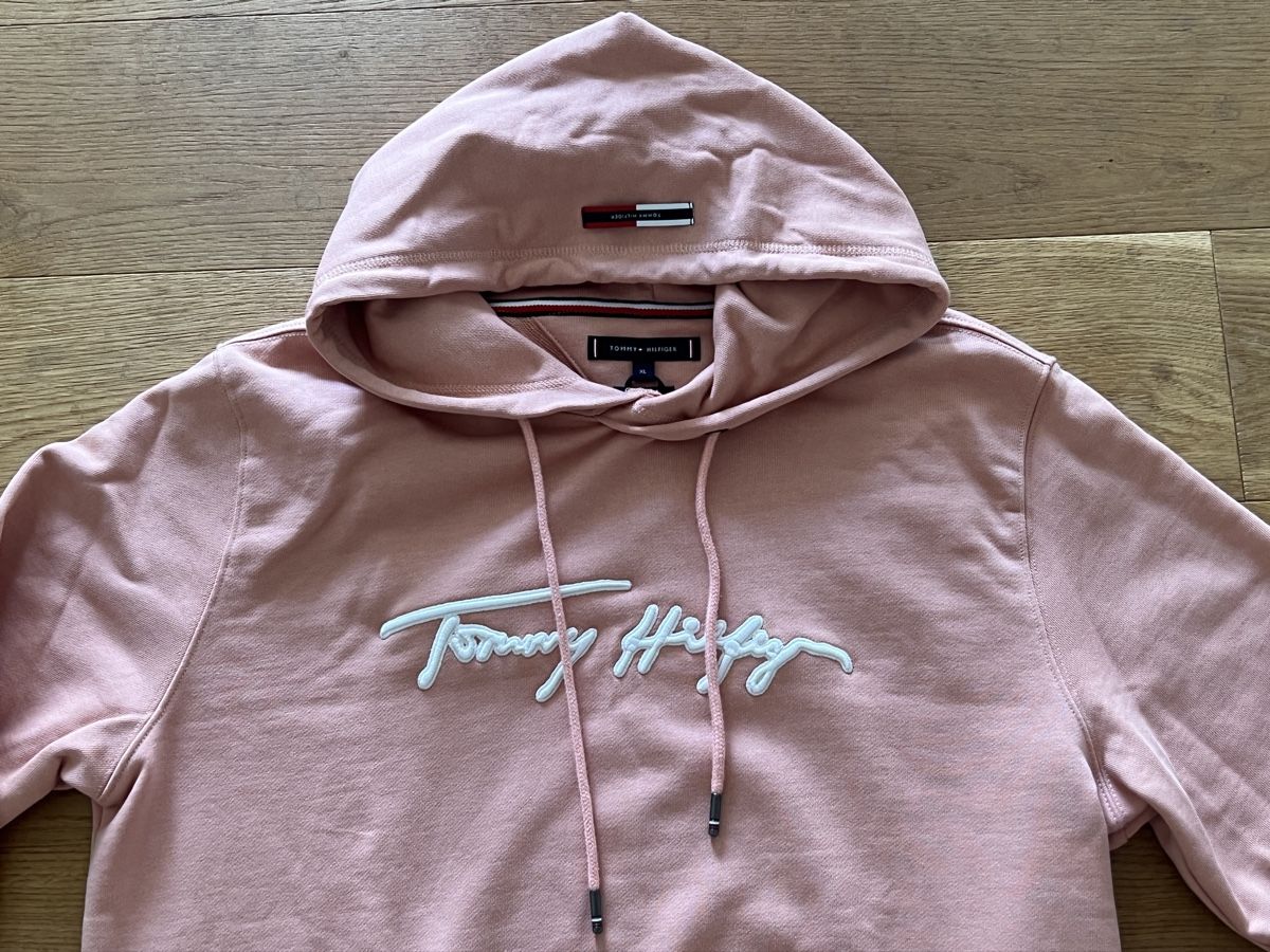 Tommy Hilfiger Pullover & Sweatshirts: Tommy Hilfiger Hoodie – Gebraucht aus Niedergösgen von Lifestyle-85