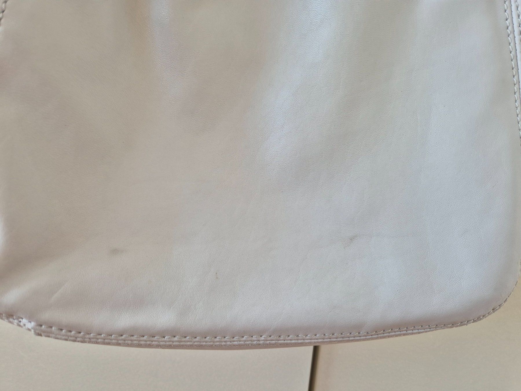 Michael Kors Sacs femmes: Michael Kors Lederhandtasche cremefarbig – D'occasion à Meggen par topas041 2