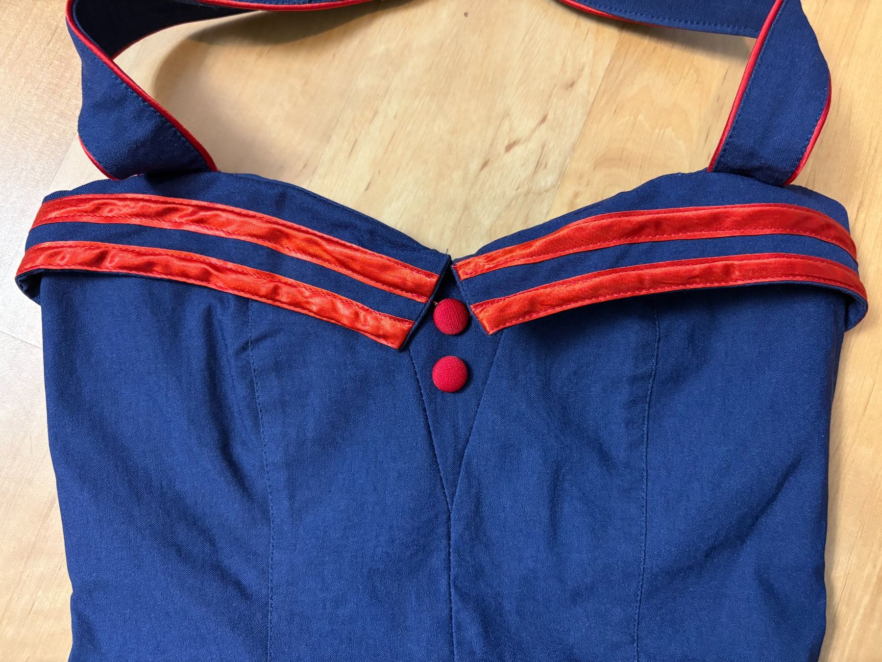 Tops: Rockabilly-Oberteil Gr. S – Gebraucht aus Willisau von ani_gtk8 1