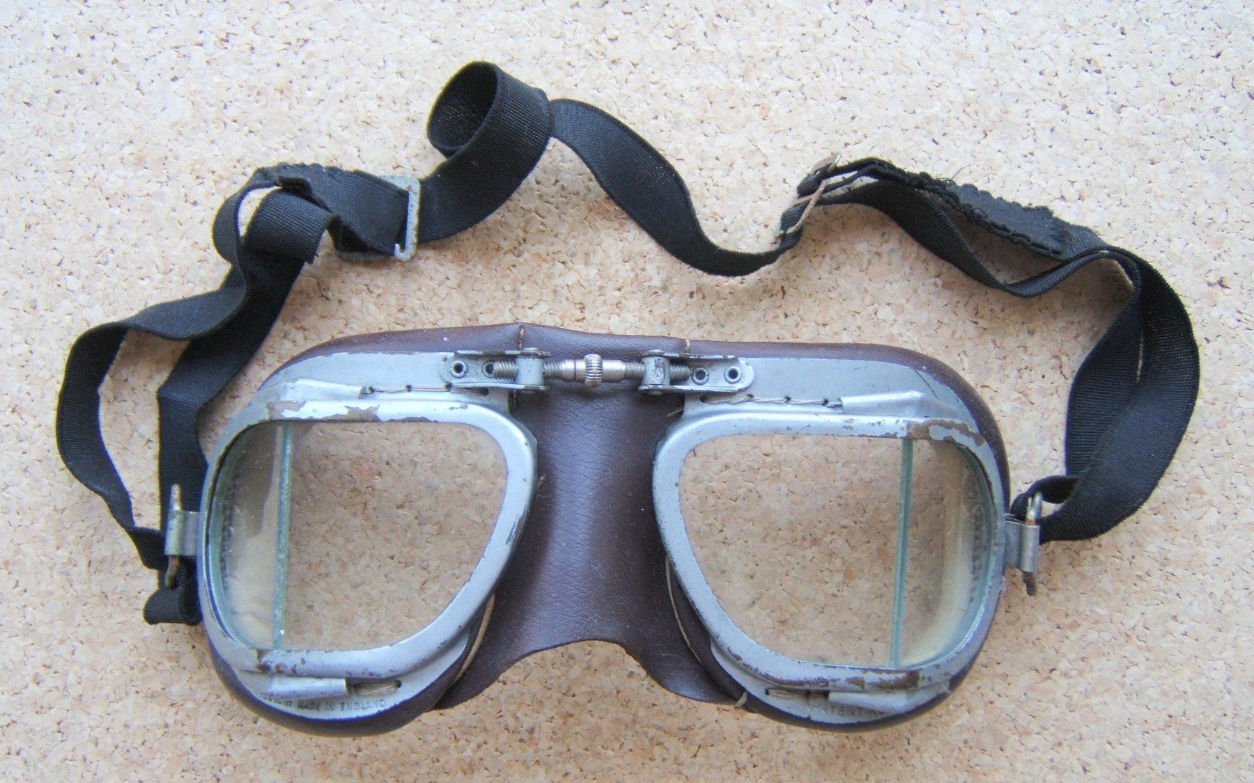 Occhiali & Lenti: ALTE MOTORRADBRILLE - MADE IN ENGLAND – Usato da Brunnen venduto da Nonne04