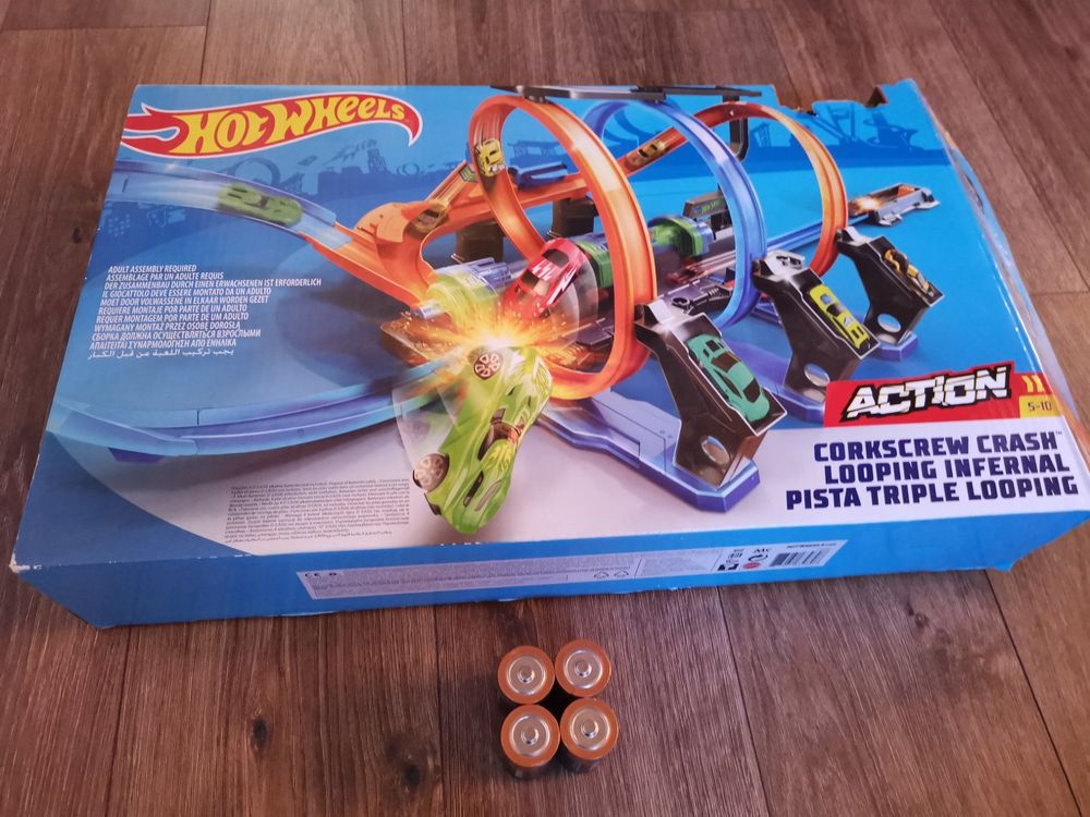 Hot wheel Bahn Looping Corkscrew Crash Action 410 Jahre Kaufen auf Ricardo