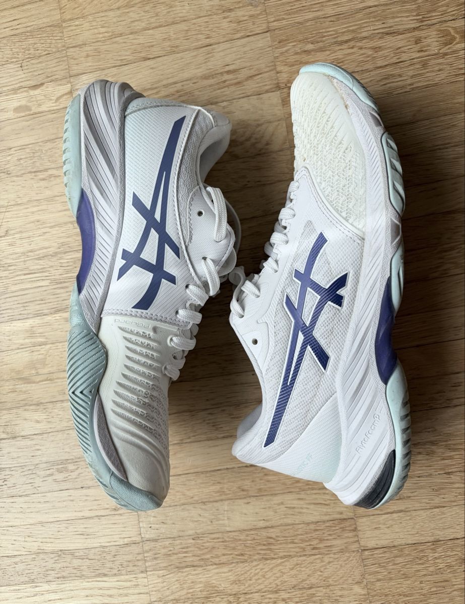 Asics Scarpe da donna: ASICS Tennisschuhe Damen Gr. 39 – Usato da Nürensdorf venduto da salut 1