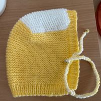 Babymütze 💛🤍 mit Kordel - ab ca. 3 Monate - NEU
