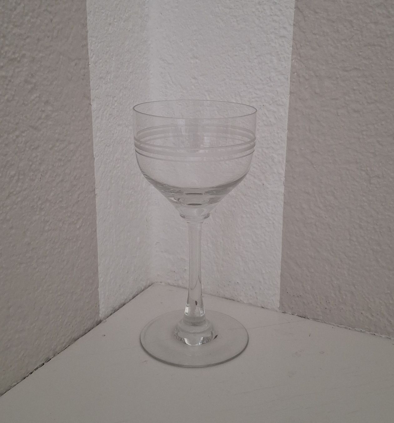 Verres: 6 Kelchgläser mit Rillen Muster – D'occasion à Bäriswil BE par vonys