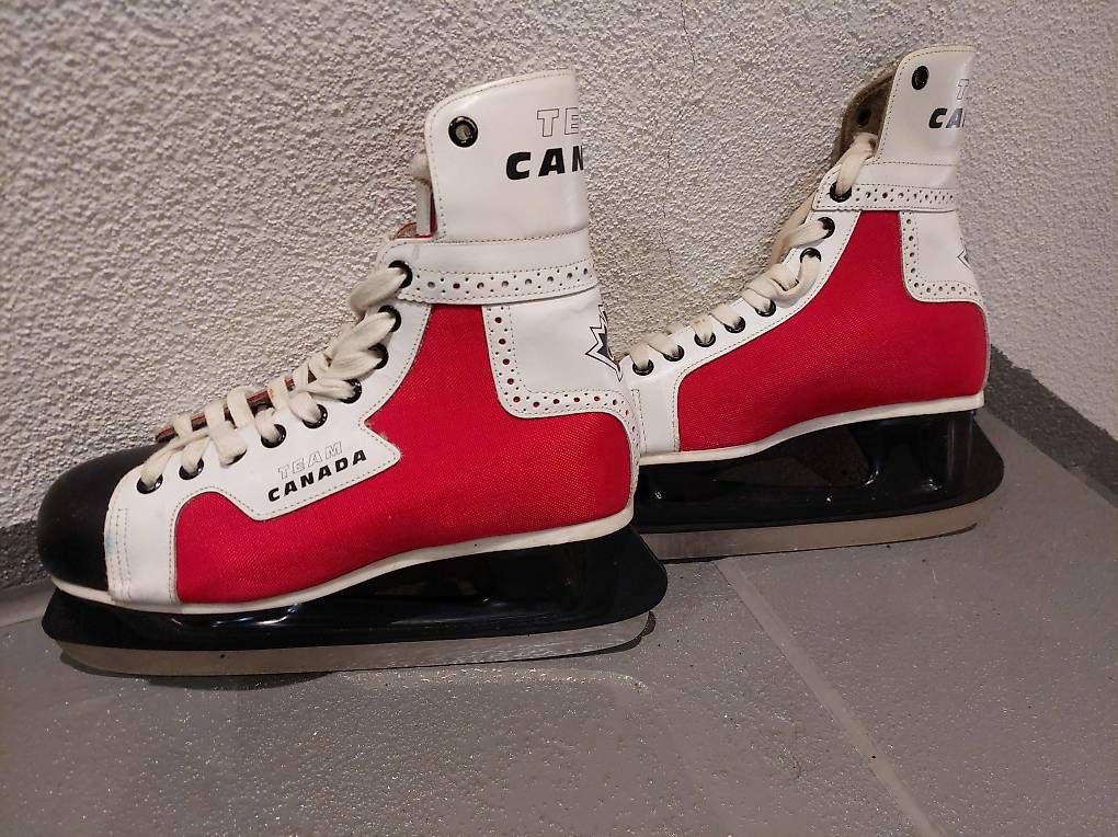 Pattini da ghiaccio: Eishockeyschuhe Team Canada EU44 – Usato da Ermenswil venduto da Ingram0 1