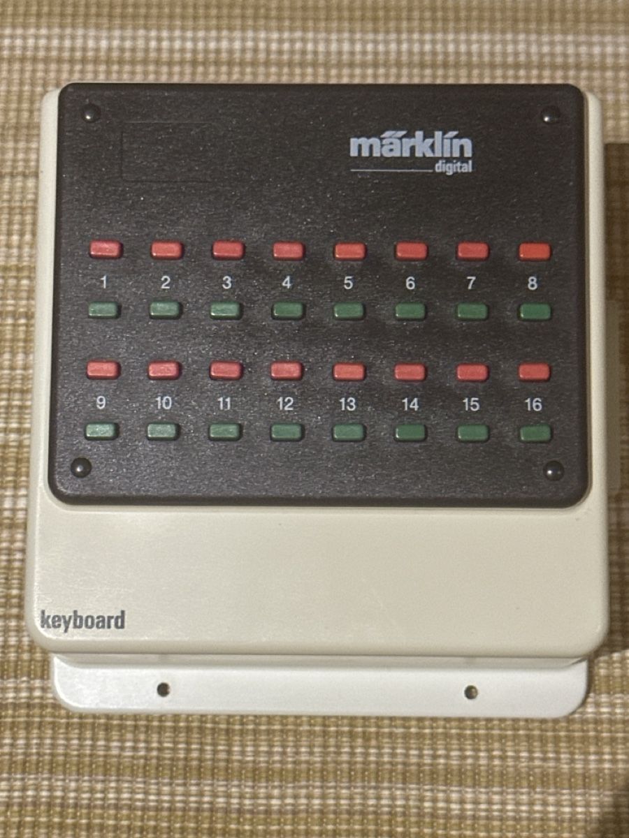 Märklin Modelleisenbahnen: Märklin H0-WS Digital Keyboard ab 9.- – Gebraucht aus Sennwald von HARO-Import