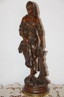 Antique sculpture en bronze signe .