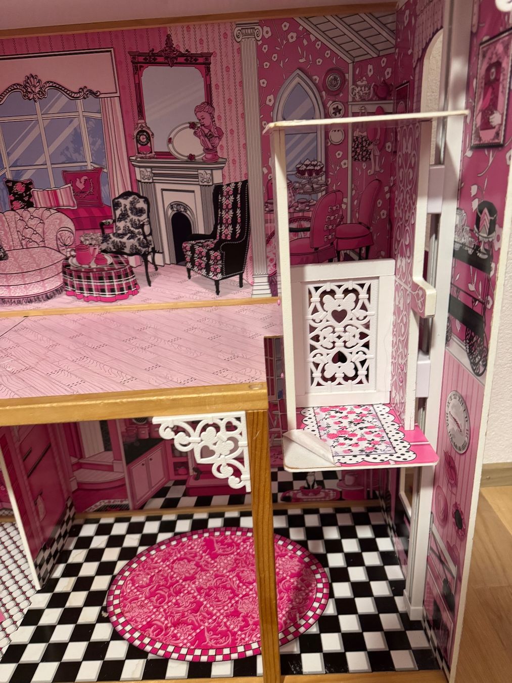 Barbie Case e mobili per bambole: KidKraft Puppenhaus, gross, rosa – Usato da Gelterkinden venduto da Familienferien 5