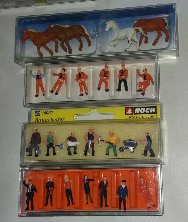 Figuren HO - 4 Sets (Neu (gemäss Beschreibung)) in Giebenach für CHF 30 ...
